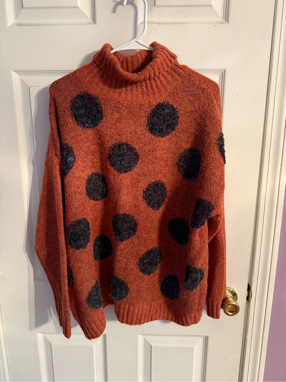 NorthStyle Rust Turtleneck Sweater with Black Polka Dots